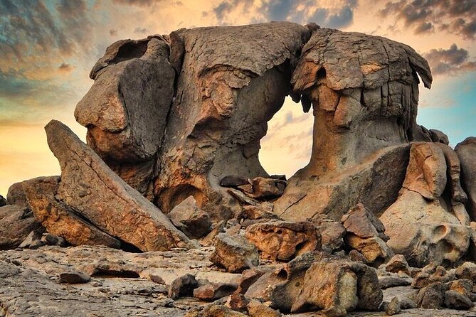 4 Hours Charming Moon Valley Hike Experience in Jeddah - Key points to know before booking