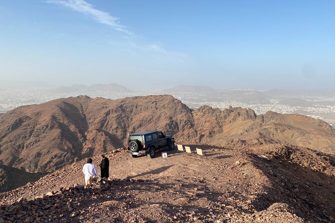 4WD Adventure in Uhud Mountain - Stories, Guides, and the Personal Side of the Visit