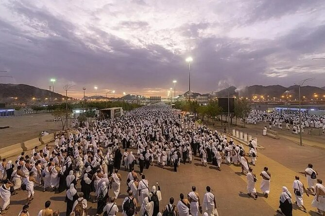 A Spiritual Journey Through the Holy Sites of Makkah - Jabal Al Noor and the story of Hira