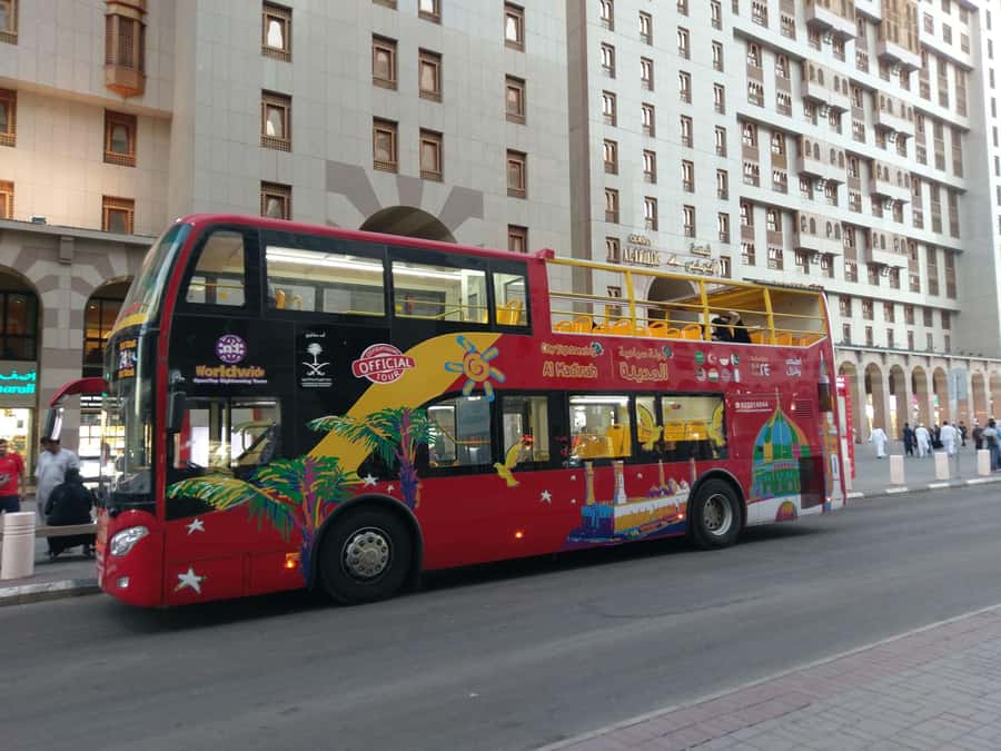 Al Madinah: City Sightseeing Hop-On Hop-Off Bus Tour - Who should book this tour?