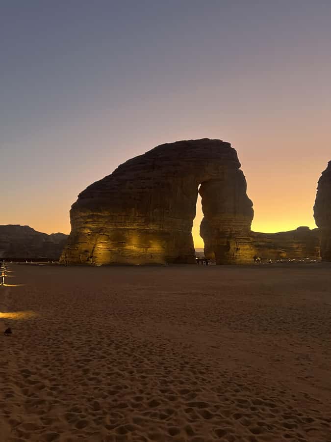 Al-Ula: Old Town, Hegra, and Elephant Rock Day Tour - Key points at a glance