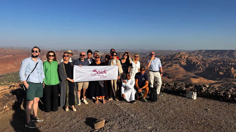 AlUla: Discover AlUla Like a Local Guided Tour - What the private guide adds