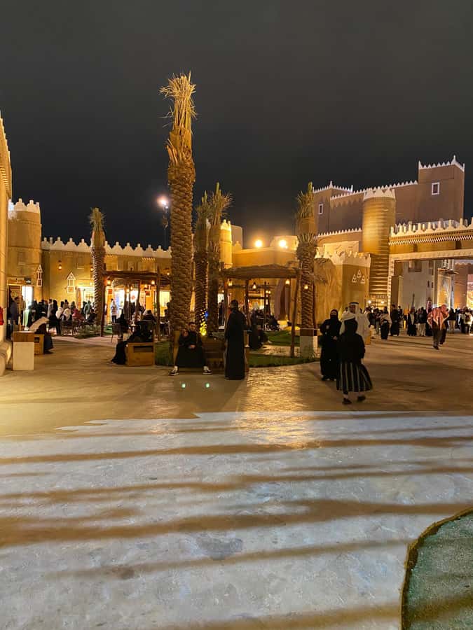 Boulevard World, Boulevard Riyadh Private Tour+Saudi Meal - Food, coffee, markets, and performances