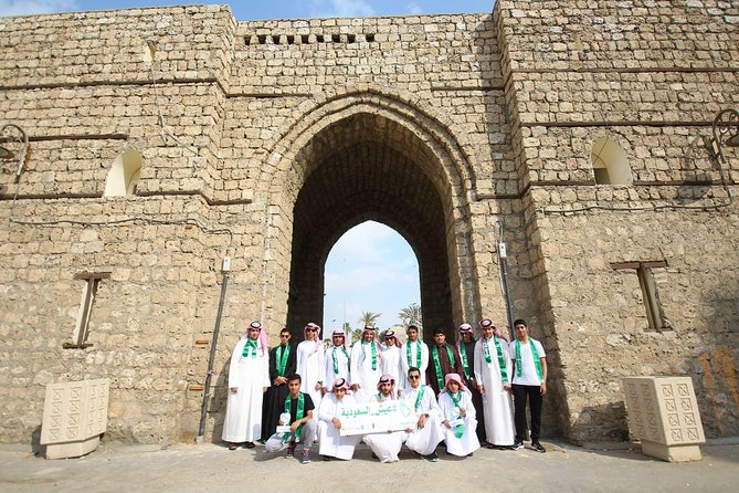 discover Jeddah city - Hotel pickup makes a short tour easier