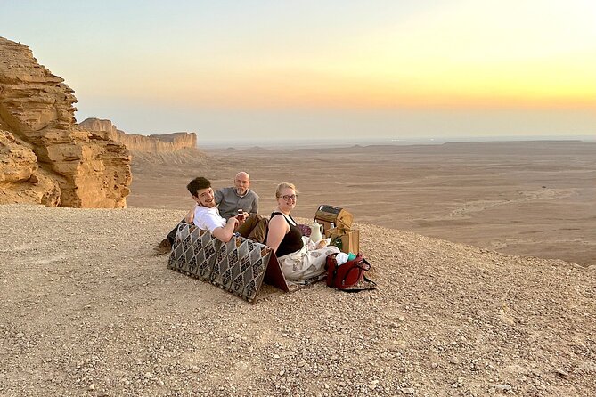 Edge of The World & Deer Reserve Off-road 4x4 Car Tour in Riyadh - Key points at a glance
