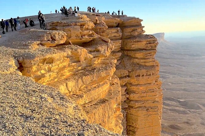 Edge of The World & Deer Reserve Off-road 4x4 Car Tour in Riyadh - Sunset, silence, and a Saudi picnic