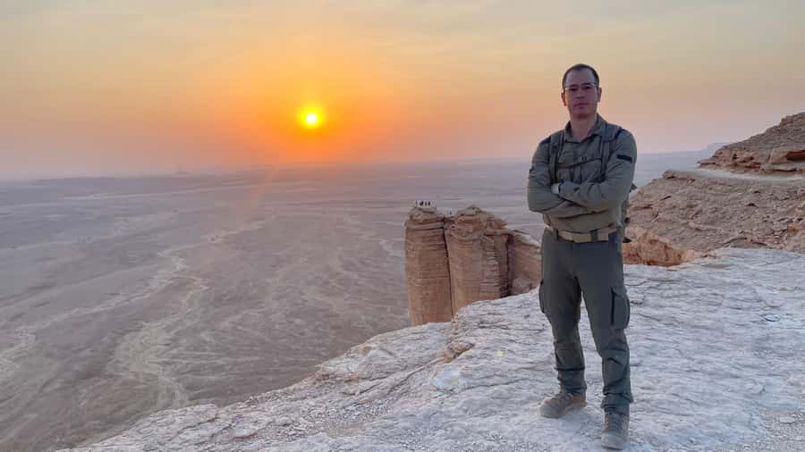 Edge of The World Riyadh,Camel Ride ,Bat Cave Visit & Dinner - Who should book this Riyadh excursion?