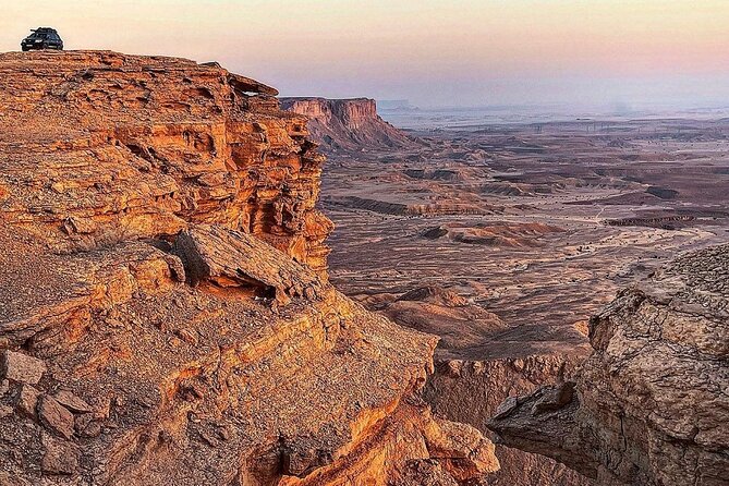 Edge of the World Tour from Riyadh Private 4x4 Car Pick up - Choosing the right vehicle for desert roads