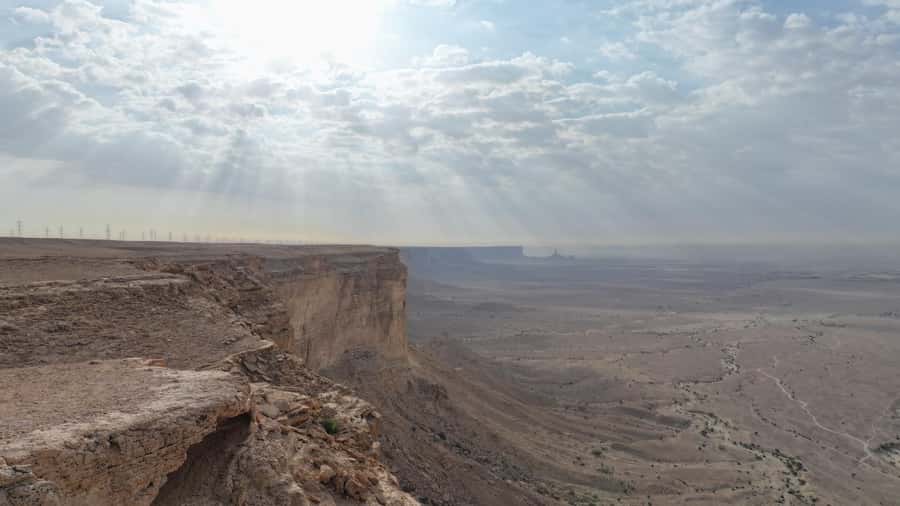 From Riyadh: Edge of the World and Darb Al-Manjoor Adventure - Is $120 a fair price?