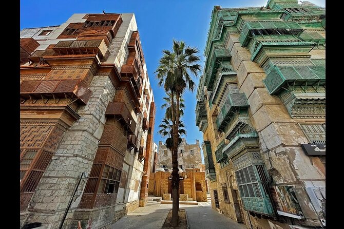 Guided Tour in Jeddah by local woman - Key points to know before you book