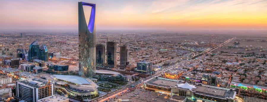 Half Day in Riyadh, Almasmak, National Museum, Kingdom Tower - King Abdulaziz Historical Center and the national story