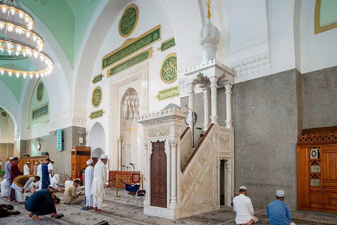 Half - Day Tour in Prophet Mohammed City - Seeing Urwa bin Al-Zubayr Palace