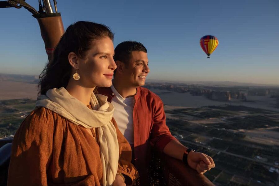 Hegra Al Ula: Sunrise Hot Air Balloon Flight - The 4:30 a.m. pickup and arrival at the launch site