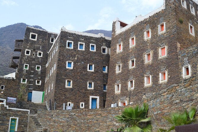 Historical & Heritage Tour in Abha- Rijal Almaa Village - Starting high at Al Soudah