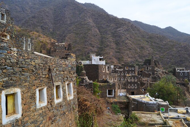 Historical & Heritage Tour in Abha- Rijal Almaa Village - Walking among Rijal Almaa’s tall houses