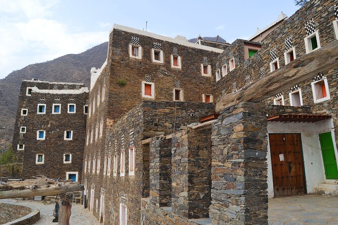 Historical & Heritage Tour in Abha- Rijal Almaa Village - Rijal Almaa and a southern lunch
