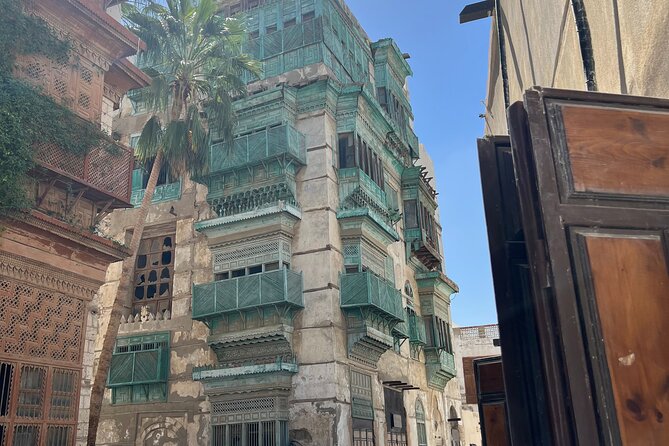 Historical & Heritage Tour in Jeddah Al Balad - Al Shafei Mosque in the old lanes