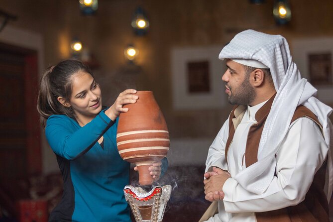 Interactive Saudi Cuisine and Cultural Experience - Starting with the shemagh and hama