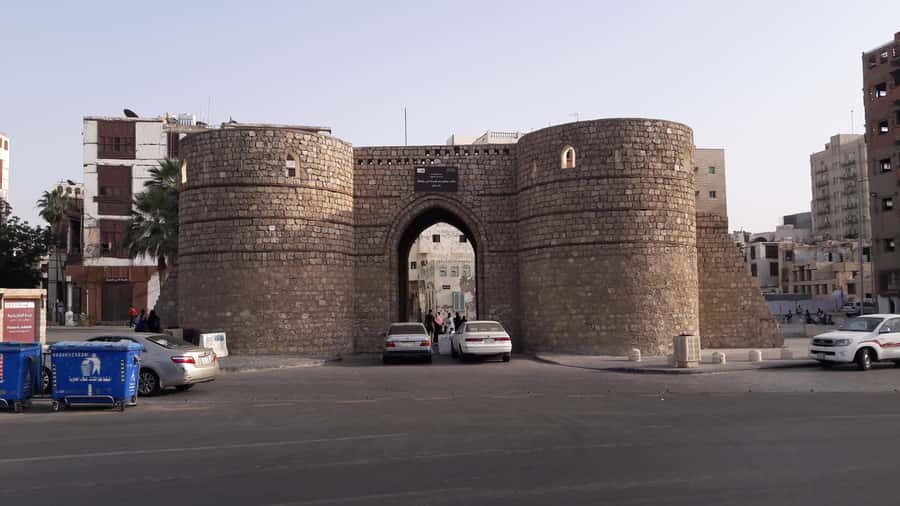 Jeddah: Al-Balad Historical Highlights City Tour - Beit Nassif and the old gates