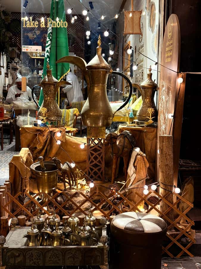 Jeddah: Al-Balad Old Town Historical City Guided Tour - Souq Al Alawi and the pleasure of free time