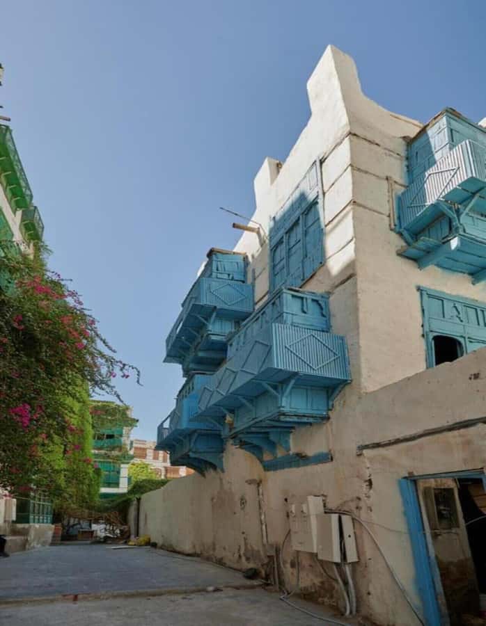 Jeddah: Al-Balad Old Town Historical City Guided Tour - What the guides add to the experience