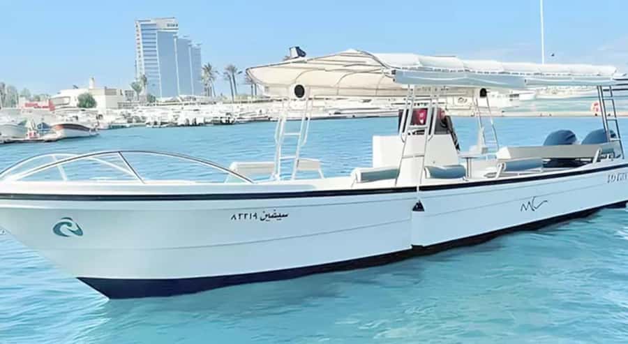 Jeddah: Bayadah Island Boat Trip with Snorkeling Option - Kayaking for one hour
