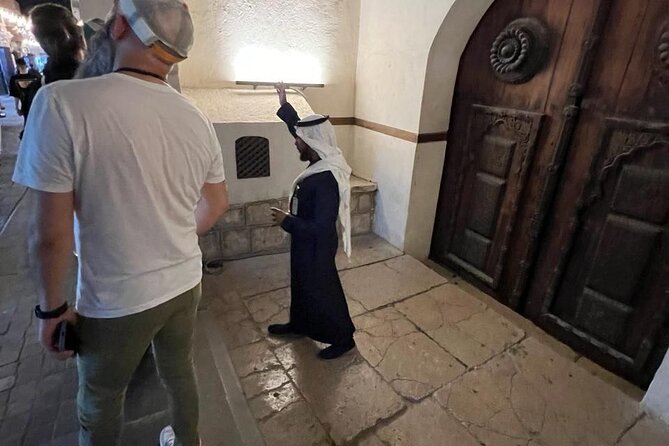 Jeddah:Discover old Jeddah AlBalad - Walking after sunset