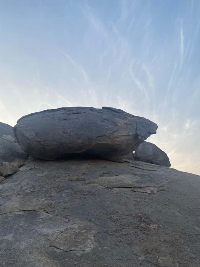 Jeddah: Moon Mountain Guided Hiking Tour with Snacks - Leaving Jeddah for Moon Mountain