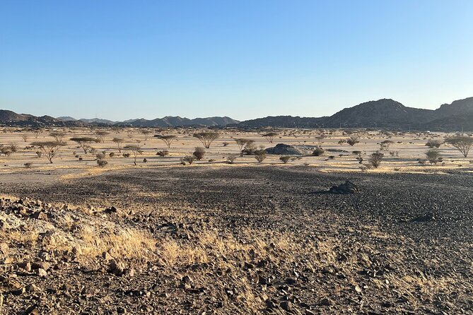 Moon Mountain Hike from Jeddah City - The 9:30 AM drive north from Jeddah