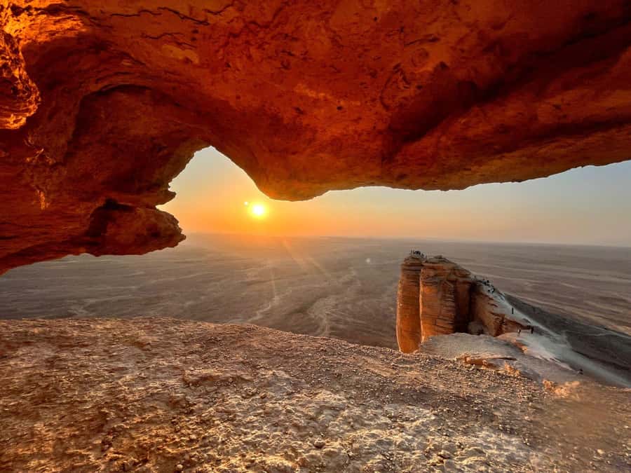 Riyadh: Edge Of The World and Bats Cave Tour by 4x4 - Key points to know before you go