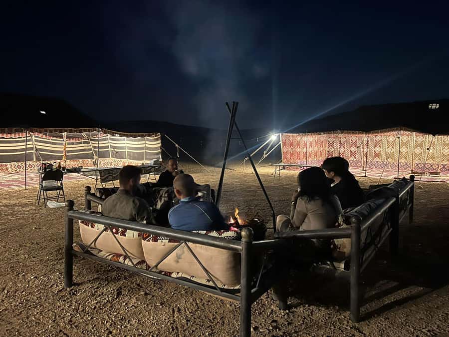 Riyadh: Edge Of The World and Bats Cave Tour by 4x4 - Is $45 good value?