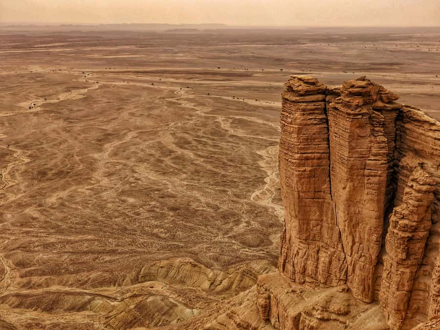 Riyadh: Edge of the World Private Guided Tour with dinner - Leaving Riyadh for the Najd plateau