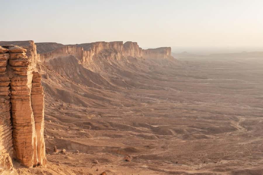 Riyadh: Edge Of The World Tour - Meeting your guide in Riyadh