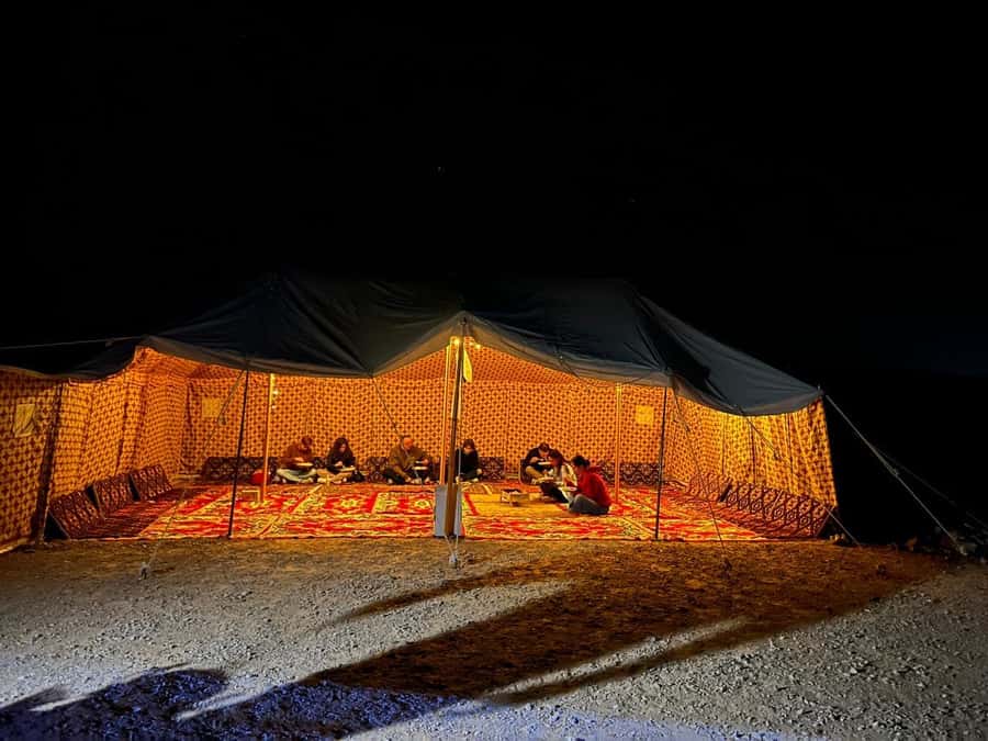 Riyadh: Edge of The World with dinner & Campsite Shared Tour - Who should book this outing