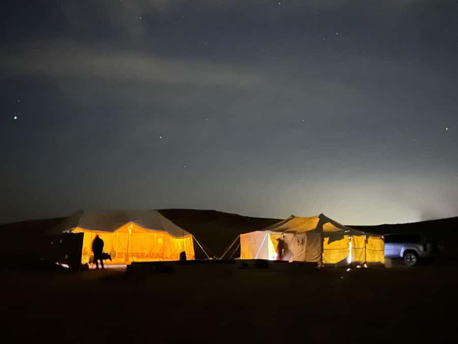 Riyadh: Edge of The World with dinner & Campsite Shared Tour - Sunset at Tuwaiq
