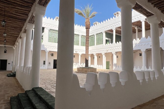 Riyadh Full City Tour - What the guides add to the day