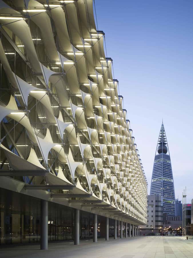 Riyadh: King Fahad National Library Guided Tour - Seeing the old concrete dome in a new form