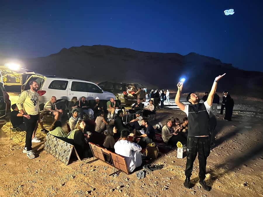Riyadh Sunset Edge of the World & Deer Reserve 4WD Adventure - Hiking the Tuwaiq cliff peaks