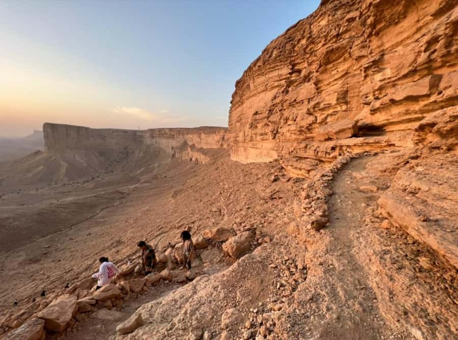 Riyadh: Trip to Edge of the World - Why the Edge of the World is worth the trip from Riyadh