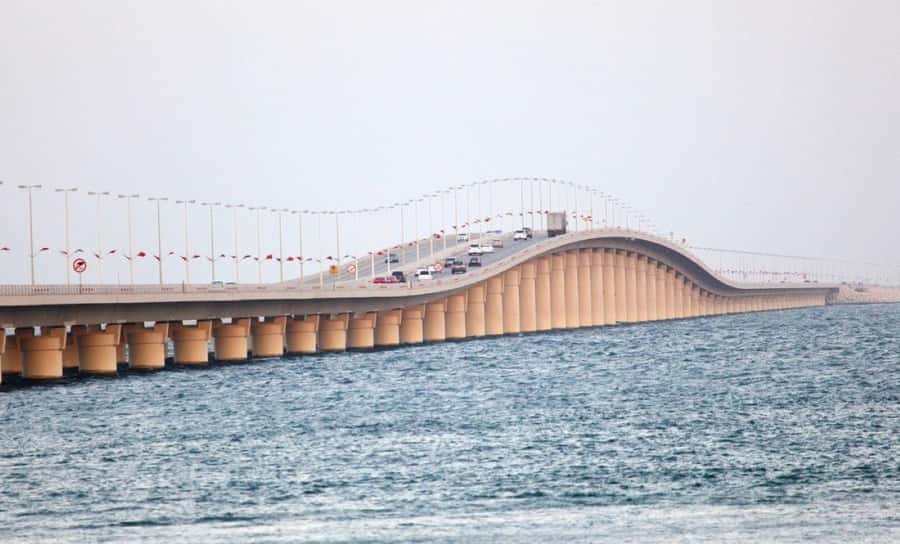 Saudi Arabia Tour from Bahrain including Traditional Meal - Should you book it?