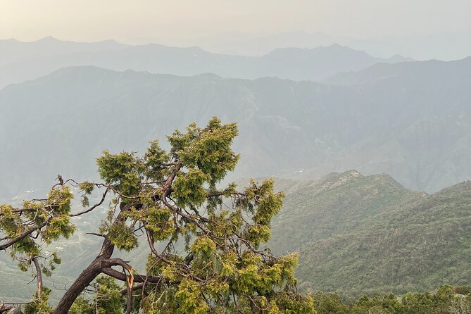 Sawda Mountains Hiking Trail - Traditional Asir clothing and the sense of place