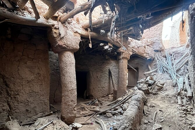 Ushaiqer Heritage Tour from Riyadh with Dinner - Narrow lanes, mud houses, and old wells