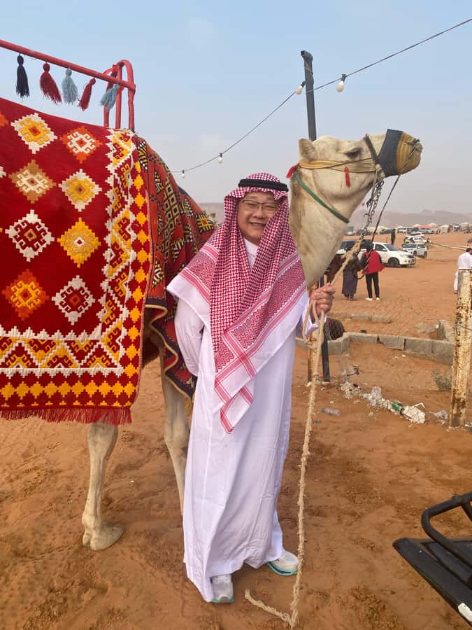 VIP Red Dunes: Camel, Quads, Private Tour & Coffee - Coffee, Tea, Sweets, and the Desert Pause